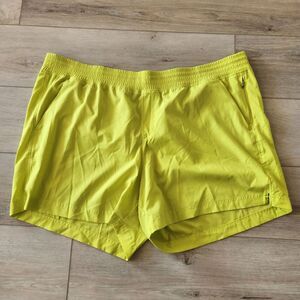 Old Navy Active Stretch Tech Shorts Womens Size 2X Yellow